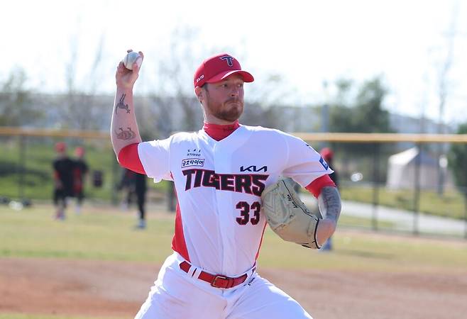 ▲ 올러는 마이너리그를 오가는 생활에 지쳤다고 고백하면서 KBO리그에서 더 나은 모습을 찾아 미국으로 돌아가고 싶은 마음도 있다며 올해를 고대했다 ⓒKIA 타이거즈