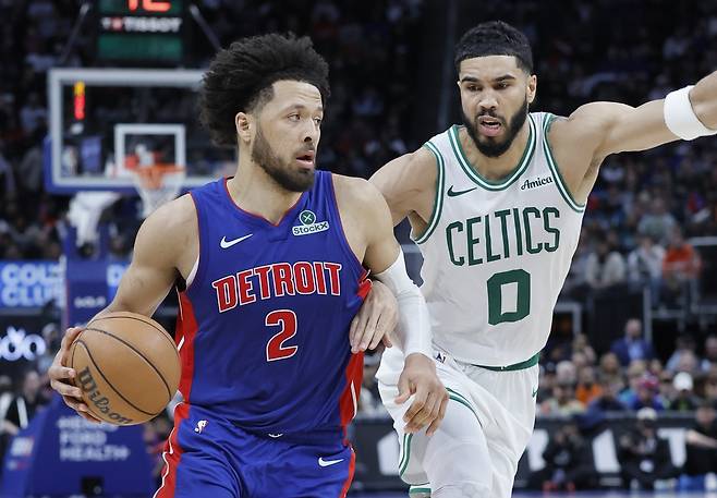 돌파하는 케이드 커닝햄. 디트로이트 | AP연합뉴스