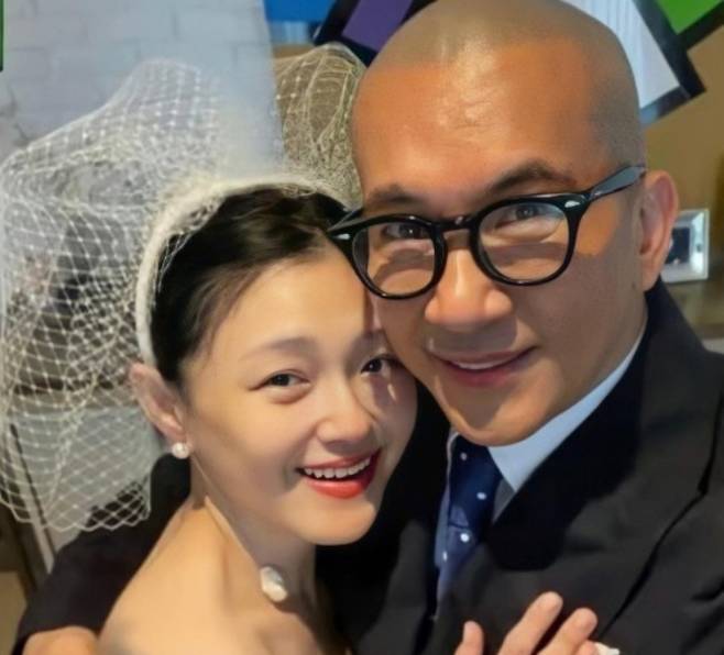 지난달 숨진 배우 고(故) 쉬시위안(徐熙媛·서희원)의 두 자녀 양육권이 전남편 왕샤오페이(汪小菲·왕소비)에게 넘어갈 것으로 보인다. /사진=쉬시위안 SNS 캡처