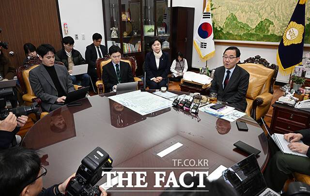 주호영 국민의힘 헌법개정특별위원회 위원장이 4일 오후 서울 여의도 국회에서 헌법개정특별위원회 출범 관련 기자간담회를 열고 발언하고 있다. /국회=박헌우 기자