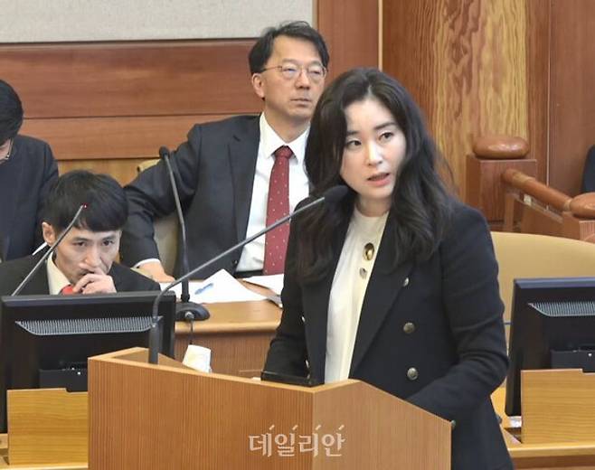 윤석열 대통령측 대리인단 김계리 변호사가 지난 2월 25일 서울 종로구 헌법재판소에서 열린 윤석열 대통령 탄핵심판 11차 변론에서 피청구인 변론을 하고 있다.ⓒ 헌법재판소