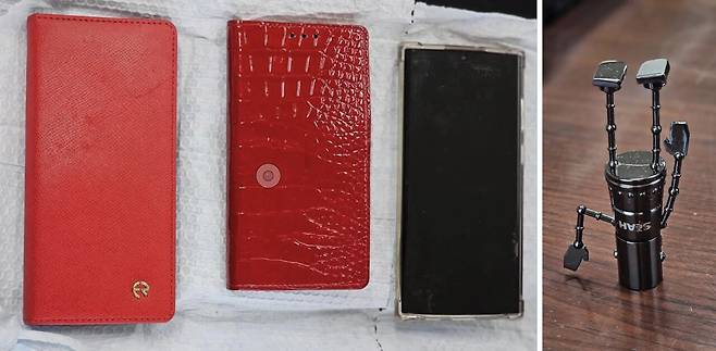 명태균씨가 검찰에 제출했다는 휴대전화(왼쪽)와 USB. 박범계 민주당 의원이 공개했다. ⓒ박범계 더불어민주당 의원 페이스북