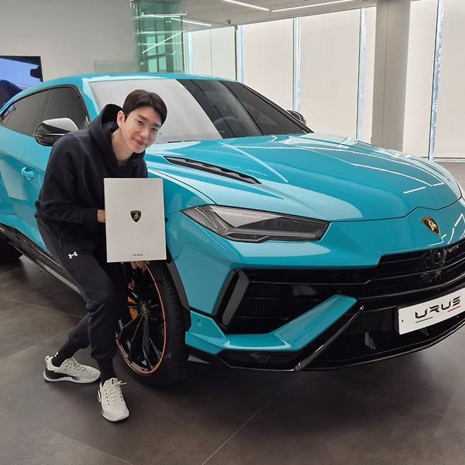 보겸, 팬에게 람보르기니 선물 이벤트?(사진: 보겸 인스타그램)