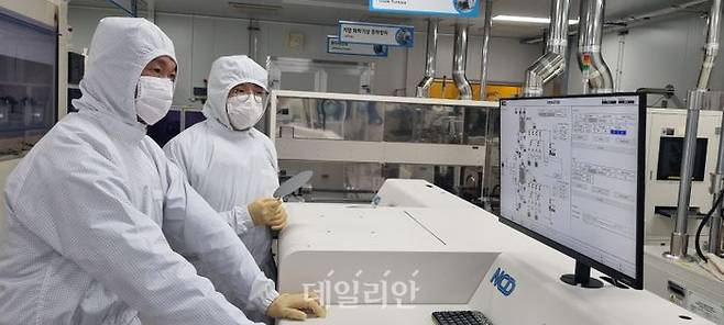 한국원자력연구원과 포항공과대학교가 공동으로 우주항공용 나노반도체 내방사화 기술을 개발했다. ⓒ