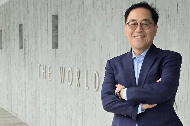 추흥식 세계은행 최고투자고문이 지난달 27일 미국 워싱턴DC 세계은행 본사에서 인터뷰하고 있다. /워싱턴=이상은 특파원