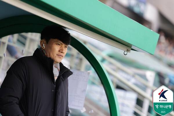 강원FC 정경호 감독. 사진┃한국프로축구연맹