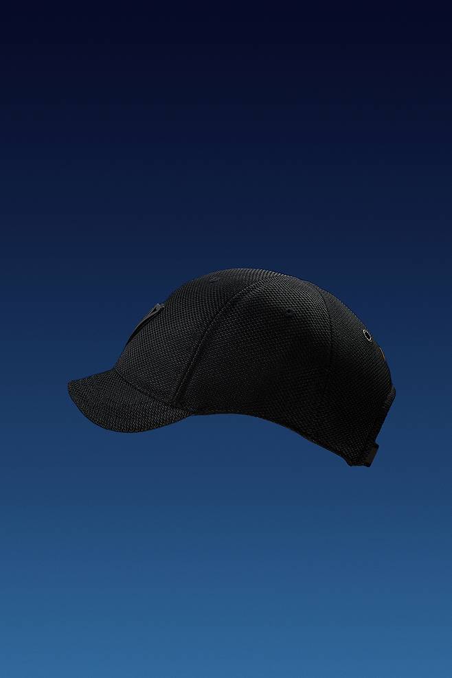 볼디스트(BOLDEST)는 현대자동차와 손잡고 하이테크센터 근로자를 위한 기능성 충격방지 모자 '세이프티 캡'(SAFETY CAP)을 출시한다.(볼디스트제공)