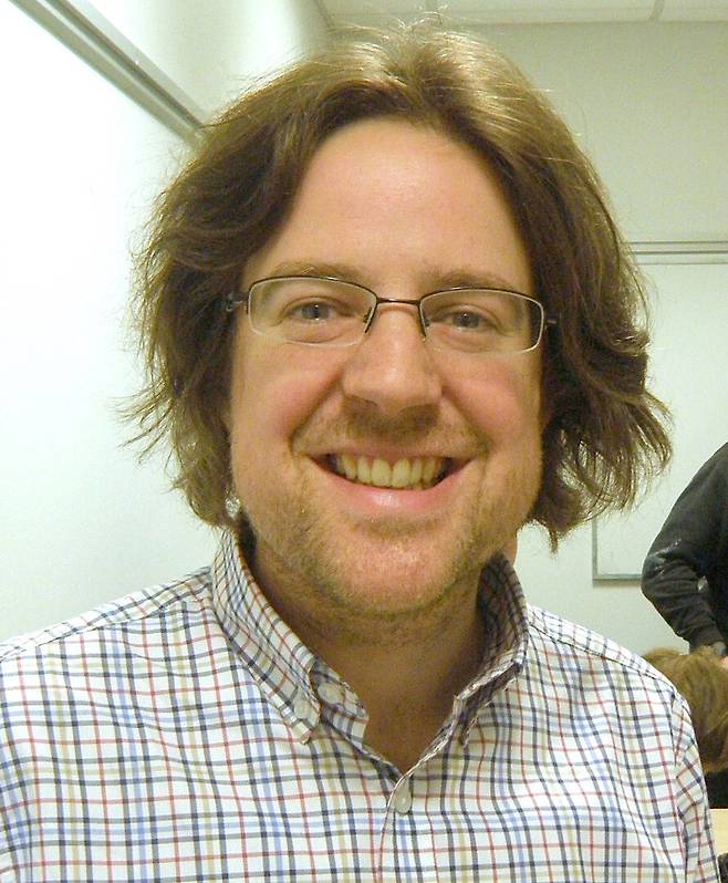 앨러스데어 코크런 영국 셰필드대 교수. 위키미디어 코먼스