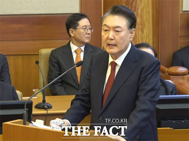 윤석열 대통령이 2월 25일 오후 서울 종로구 헌법재판소에서 열린 탄핵심판 11차 변론에서 최후진술을 하고 있다. /헌법재판소