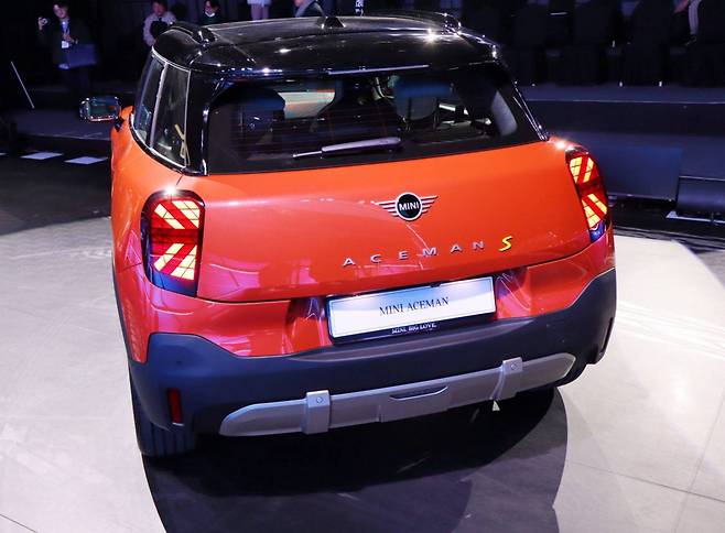 더 뉴 올-일렉트릭 MINI 에이스맨 후면부 / 출처=IT동아