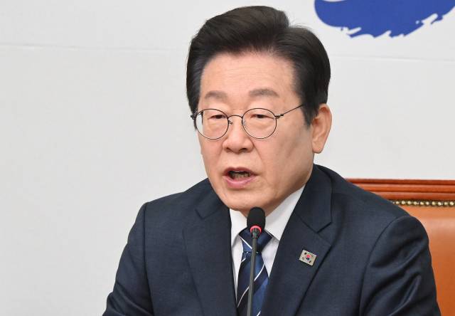 이재명 더불어민주당 대표가 17일 국회에서 열린 최고위원회의에서 현안에 관해 발언하고 있다. 오승현 기자 2025.03.17