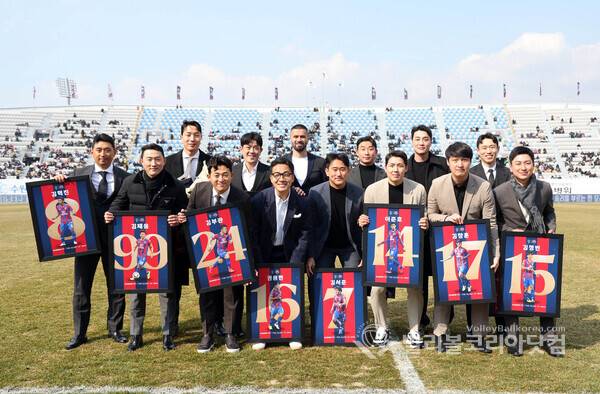 수원FC 승격 13명의 주역들, 스페셜 합동 은퇴식.