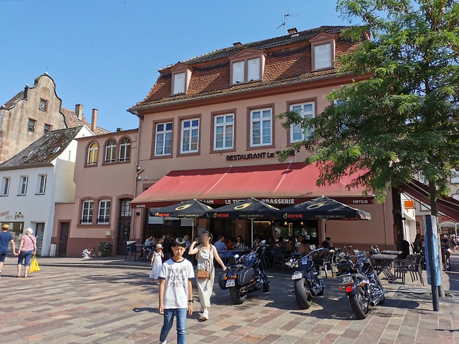 밴드오브브라더스 8편 전적지 헤게나우 탐방기