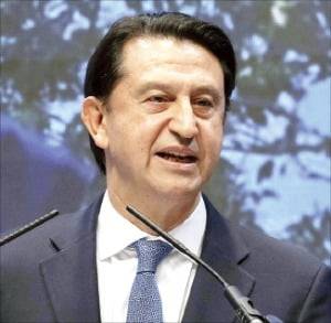 호세 무뇨스 현대자동차 사장이 20일 서울 양재동 엘타워에서 열린 주주총회에서 올해 경영전략을 소개하고 있다. /현대차 제공