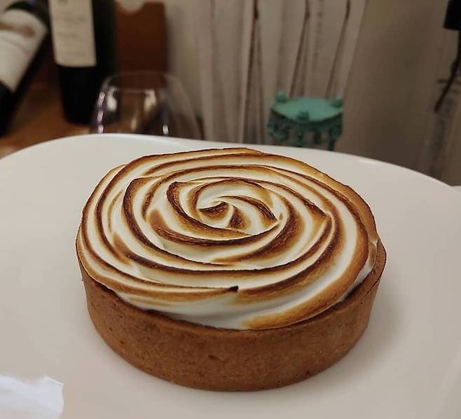 오베르쁘띠의 레몬타르트. 박준우 셰프 인스타그램