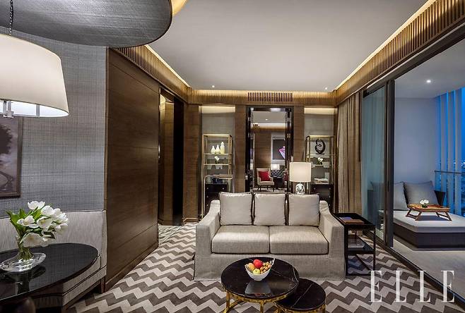 아유타야(Ayutthaya) 스위트룸의 리빙 룸.