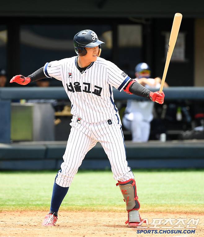 2020년 청룡기에 참가했던 서울고 문정빈.