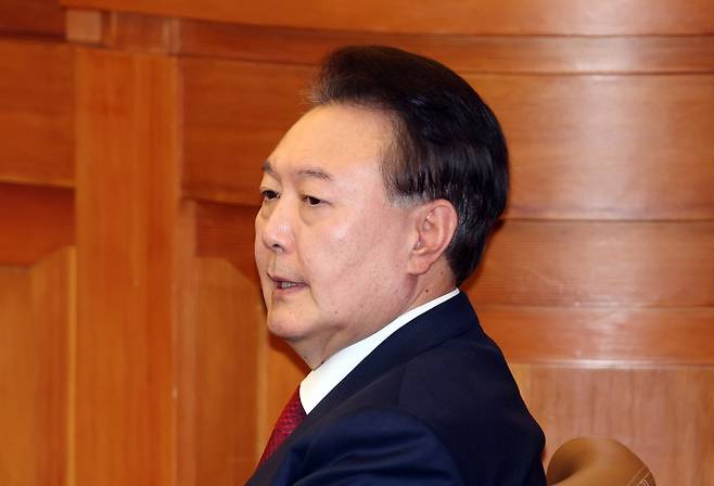 윤석열 대통령이 지난달 20일 서울 종로구 헌법재판소에서 열린 자신의 탄핵심판 10차 변론에 출석해 있다. 사진공동취재단