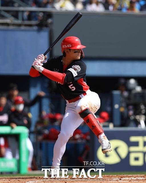 프로야구 스타 김도영(21·KIA)이 사상 최악의 산불로 고통을 받고 있는 피해자들을 돕기 위해 성금 1000만원을 쾌척했다./KIA 타이거즈