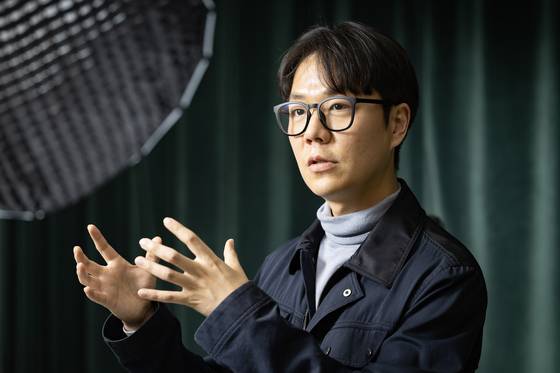 이낙준 작가는 처음엔 의정갈등 현안에 대해선 침묵을 지키려다 어렵게 입을 열었다. 전민규 기자