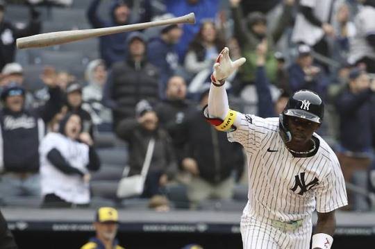 '어뢰' 배트로 홈런을 친 재즈 치좀