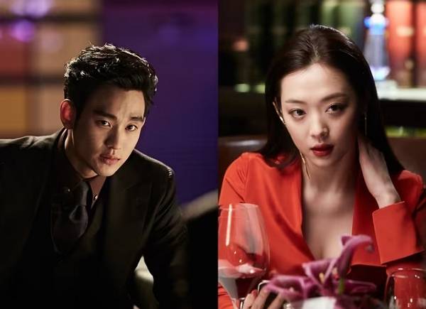 설리 친오빠가 배우 김수현의 긴급 기자회견을 앞두고 라이브 방송을 진행했다. 사진은 김수현(왼쪽)과 가수 겸 배우 설리 모습. /사진=영화 '리얼' 스틸컷