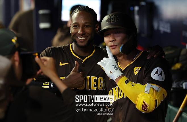 ▲ 샌디에이고 파드리스 시절의 주릭슨 프로파와 김하성(왼쪽부터).