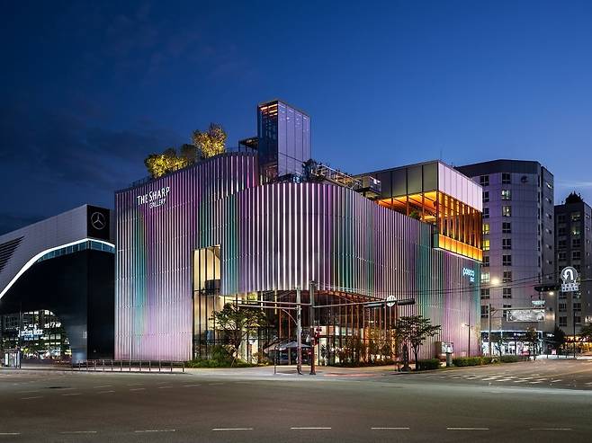 서울 강남구 자곡동에 있는 '더샵갤러리' 외관. 포스코이앤씨 제공