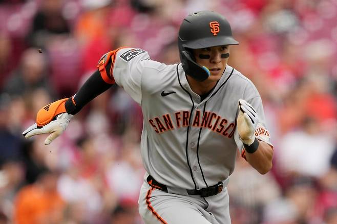 샌프란시스코 자이언츠 외야수 이정후가 3일 미국 텍사스주 휴스턴에 위치한 다이킨파크에서 열린 2025 미국프로야구 메이저리그(MLB) 휴스턴 애스트로스와의 원정경기에 출전하지 않았다. 휴식 차원의 결정이었다. AP 연합뉴스