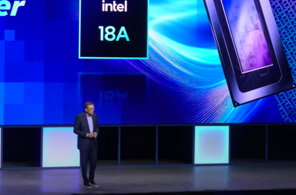 ‘인텔의 구원투수’로 주목받는 립부 탄(Lip-Bu Tan) 새 CEO가 3월 31일(현지시간) 미국 라스베이거스에서 열린 비전 2025 기조연설에서 18A 및 팬서 레이크에 대해 소개하고 있다. 출처: 인텔