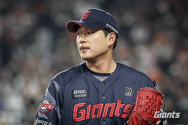 롯데 나균안이 3일 대전 한화전에 선발등판해 5.1이닝 6탈삼진 2실점의 역투를 펼쳤다. 사진제공|롯데 자이언츠