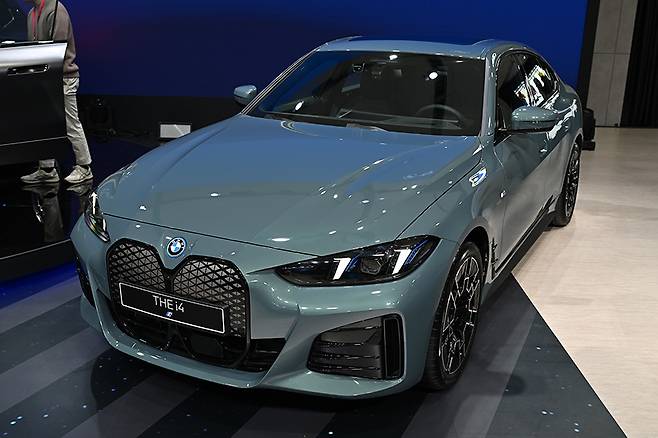BMW i4 뉴 그란쿠페. 사진 김학수 기자