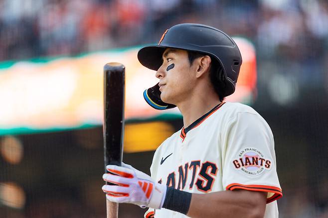 ▲ 이정후는 5일(한국시각) 미국 캘리포니아주 샌프란시스코 오라클파크에서 열린 2025 메이저리그 시애틀 매리너스 경기에 3번 타자 중견수로 선발 출전해 6타수 1안타 1타점 1도루 1득점 2삼진으로 경기를 마쳤다. 5경기 연속 안타. 시즌 타율은 0.250으로 조금 떨어졌다. ⓒ연합뉴스/Bob Kupbens-Imagn Images