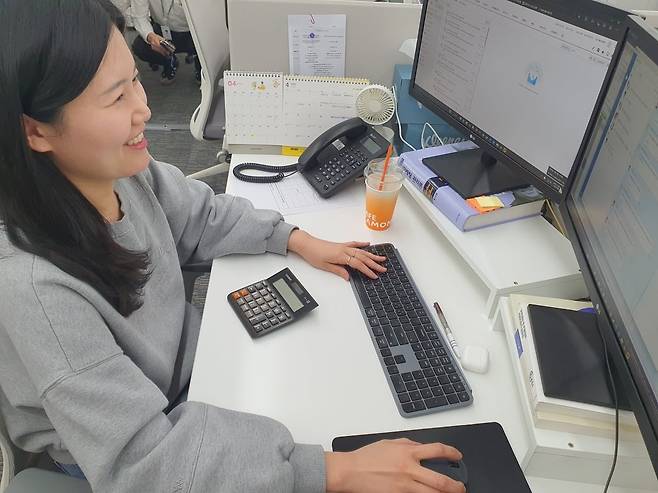 임이랑 과장이 출고 관리를 하고 있다. 윤현주 기자