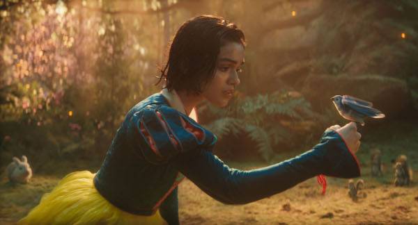 ‘백설공주’ 실사 영화의 흥행 참패로 디즈니 실사화 전략에 빨간불이 켜졌다. 월트디즈니 컴퍼니 코리아 제공