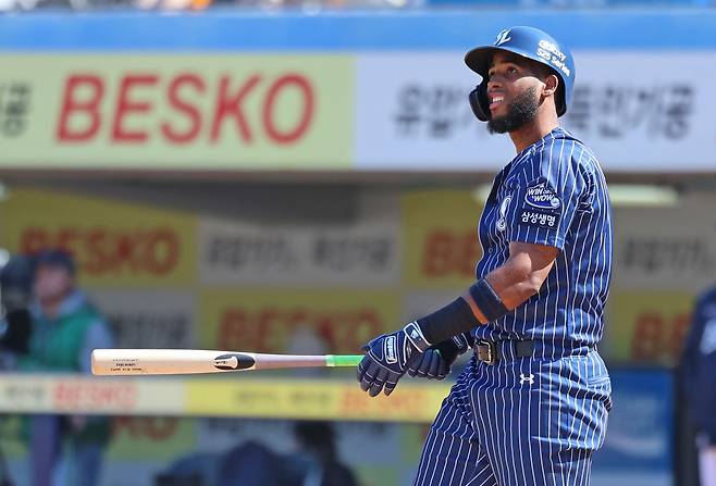 6일 대구삼성라이온즈파크에서 열린 2025 신한 SOL Bank KBO리그 한화 이글스와 삼성 라이온즈의 경기, 삼성 디아즈가 타격을 하고 있다. 삼성 라이온즈