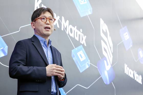 용석우 삼성전자 영상디스플레이사업부장 사장이 7일 오전 서울 서울 강남구 '삼성 강남' 플래그십 스토어에서 열린 '삼성전자 AI TV Unbox & Discover 2025 미디어데이'에서 인사말을 하고 있다. 뉴스1