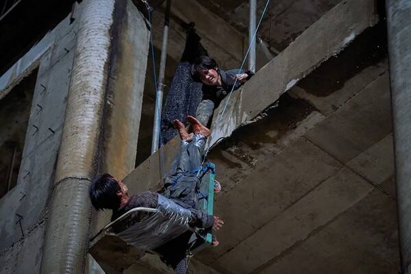 '계시록' 비하인드 컷 / 사진=넷플릭스