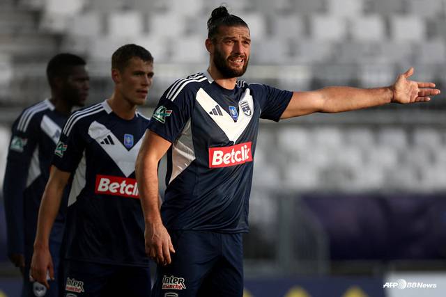 앤디 캐롤(오른쪽). /AFPBBNews=뉴스1