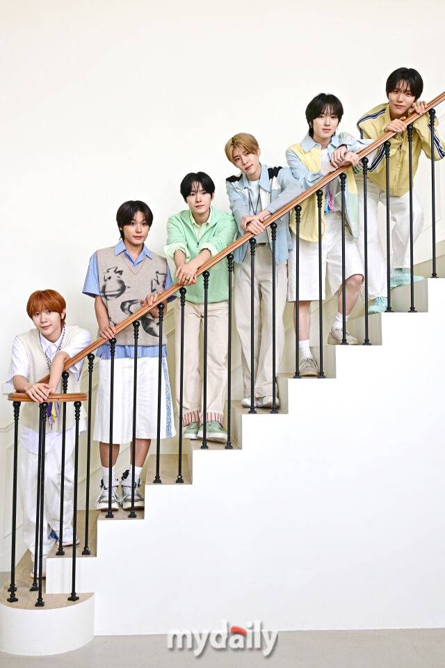 엔시티 위시(NCT WISH)가 10일 서울 이태원동 한 스튜디오에서 진행된 두 번째 미니앨범 'poppop(팝팝)' 인터뷰에서 포즈를 취하고 있다. / 한혁승 기자 hanfoto@mydaily.co.kr