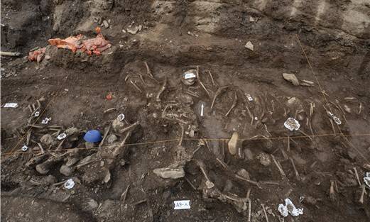 2022년 대전 산내 골령골에서 발굴된 민간인 희생 유해들. A9-ㅅ이 유전자 감식을 통한 신원확인을 거쳐 진실규명된 길OO의 것이다. 진실화해위 제공