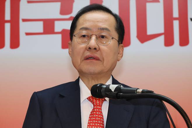 국민의힘 홍준표 대선 경선 후보가 16일 서울 여의도 선거사무소에서 경제·노동·과학기술 분야 정책을 발표하고 있다.(사진=연합뉴스)