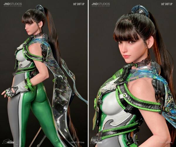 - 허벅지가 과도하게 부각되고 원작과 다른 외모로 이질감을 자아낸 이브