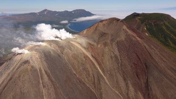 쿠릴열도 이투룹 섬에 있는 쿠드랴비 화산의 모습. ‘러시아 레늄 프로젝트’ 홈페이지 캡처