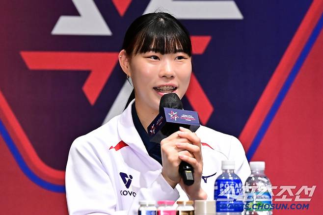 한국 올스타 정윤주가 한국-태국 올스타 슈퍼매치 미디어데이에서 출전 소감을 말하고 있다. 사진제공=KOVO