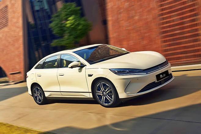 BYD 친 L EV