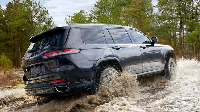 지프 그랜드 체로키