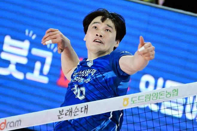 한국전력과 FA 계약한 김정호. 한국배구연맹