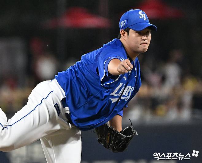 삼성 라이온즈 김대호가 정규시즌 경기에 등판해 투구하고 있다. 엑스포츠뉴스 DB