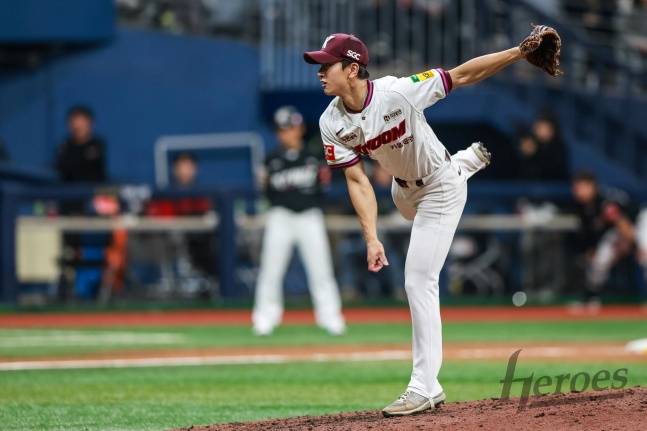 키움 주승우가 19일 고척 KT전에서 역투하고 있다. /사진=키움 히어로즈 제공